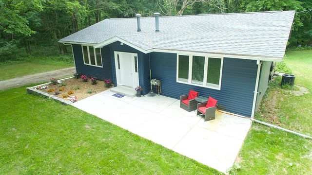 12111 S Sherman Lake Drive, Augusta, MI 49012
