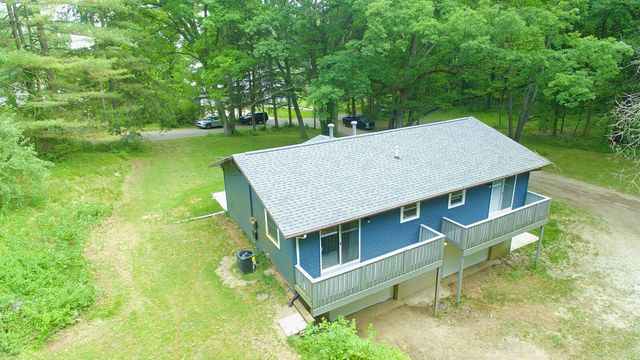 12111 S Sherman Lake Drive, Augusta, MI 49012