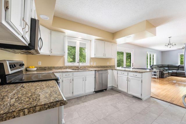 12111 S Sherman Lake Drive, Augusta, MI 49012