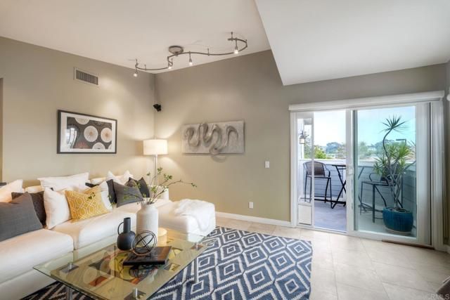 2132 S. Coast Hwy, Oceanside, CA 92054