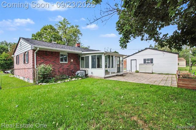 3602 Percy King Road, Waterford, MI 48329