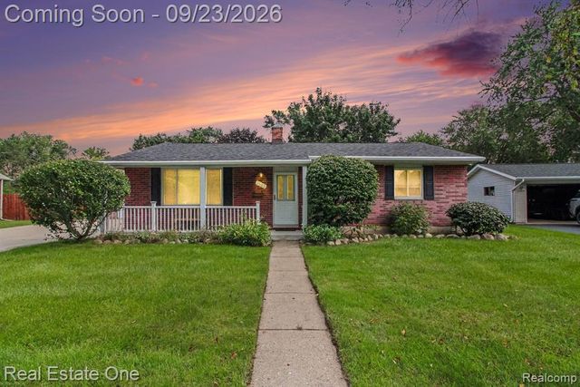 3602 Percy King Road, Waterford, MI 48329