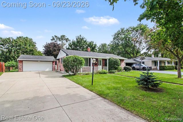 3602 Percy King Road, Waterford, MI 48329