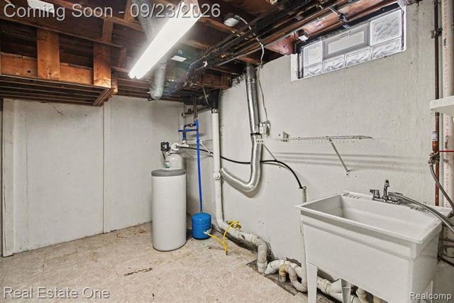 3602 Percy King Road, Waterford, MI 48329