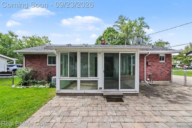 3602 Percy King Road, Waterford, MI 48329