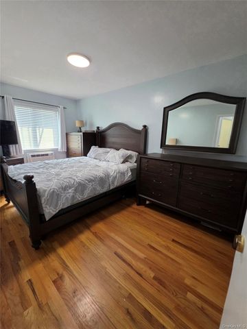 82-15 155th Avenue 9B, Howard Beach, NY 11414