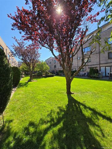 82-15 155th Avenue 9B, Howard Beach, NY 11414