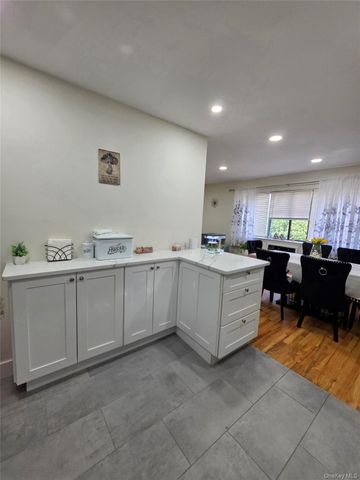 82-15 155th Avenue 9B, Howard Beach, NY 11414
