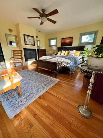 10902 S Hoyne Avenue, Chicago, IL 60643