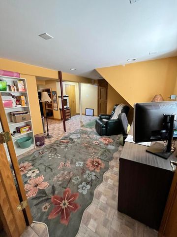 10902 S Hoyne Avenue, Chicago, IL 60643