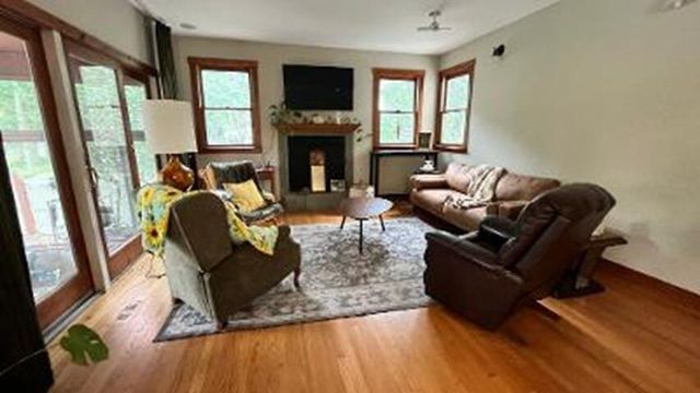 10902 S Hoyne Avenue, Chicago, IL 60643