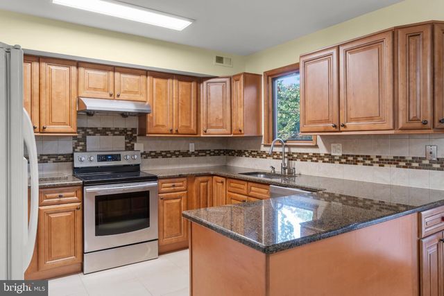 1023 OLDHAM CT, Bensalem, PA 19020