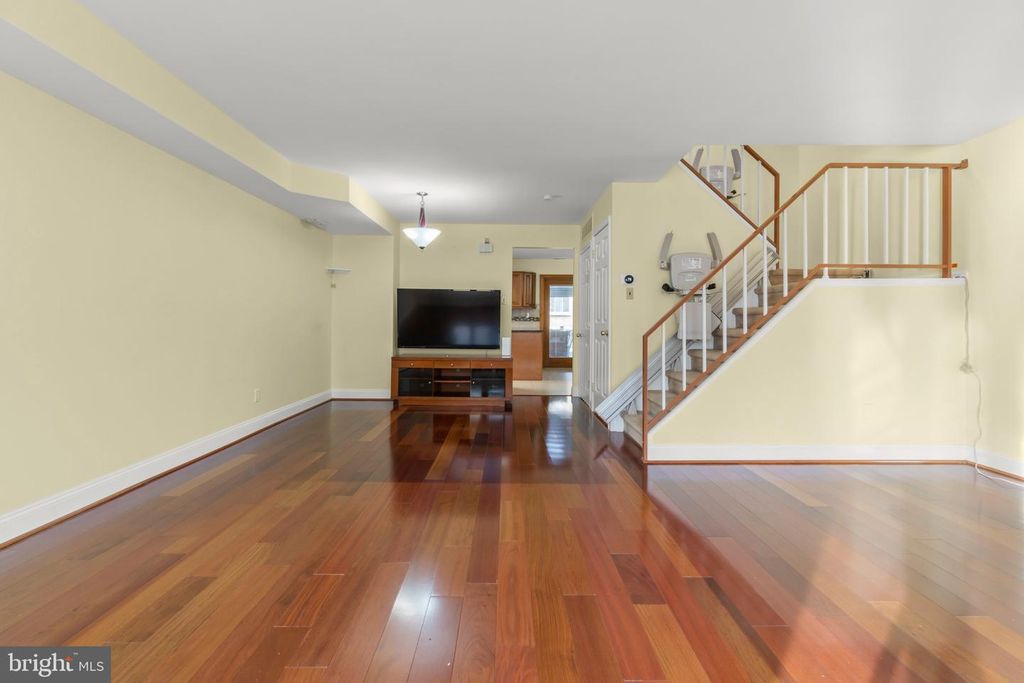 1023 OLDHAM CT, BENSALEM, PA 19020 — photo 3