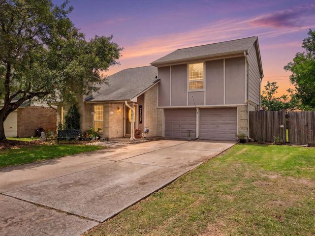 205 Oak Harbor Dr, Houston, TX 77062