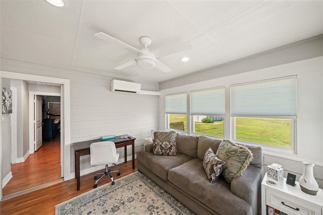 95 Orleans Street S, Matagorda, TX 77457