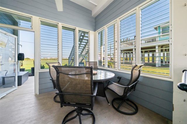 95 Orleans Street S, Matagorda, TX 77457