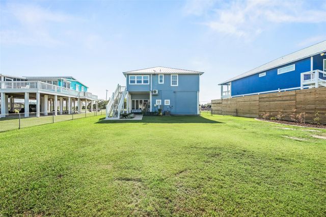 95 Orleans Street S, Matagorda, TX 77457