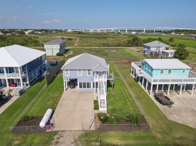 95 Orleans Street S, Matagorda, TX 77457
