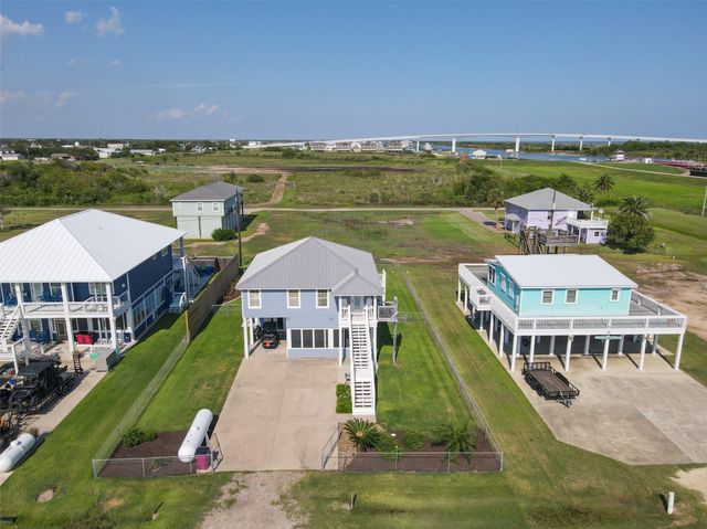 95 Orleans Street S, Matagorda, TX 77457