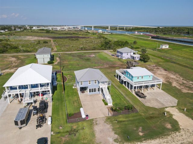 95 Orleans Street S, Matagorda, TX 77457