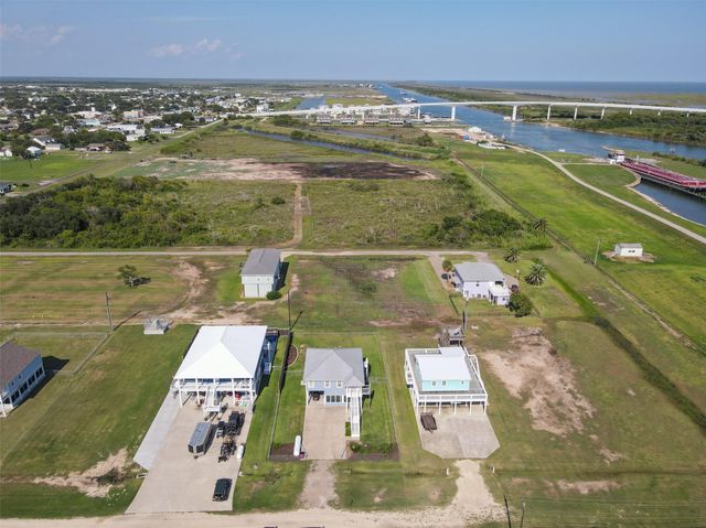 95 Orleans Street S, Matagorda, TX 77457