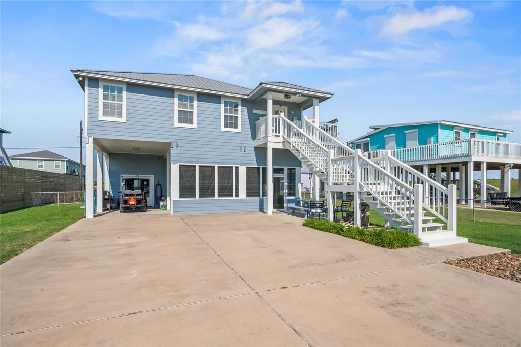 95 Orleans Street S, Matagorda, TX 77457