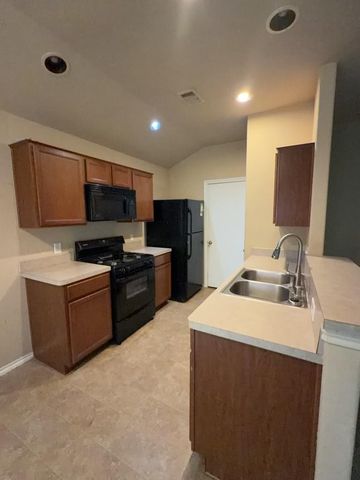 811 Lovebug Lane, Conroe, TX 77301
