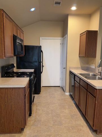 811 Lovebug Lane, Conroe, TX 77301