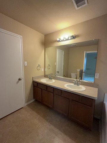 811 Lovebug Lane, Conroe, TX 77301