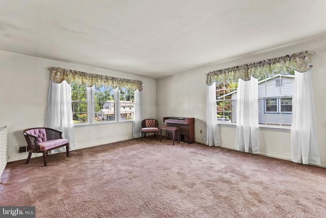 10005 COPELAND DR, Manassas, VA 20109