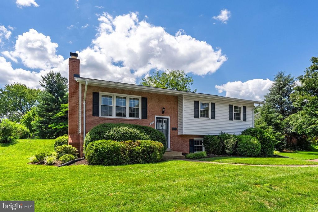 10005 COPELAND DR, Manassas, VA 20109
