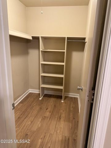 3357 N Country Club Rd Apt 21, Tucson, AZ 85716