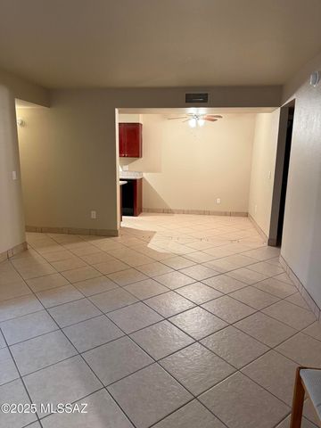 3357 N Country Club Rd Apt 21, Tucson, AZ 85716