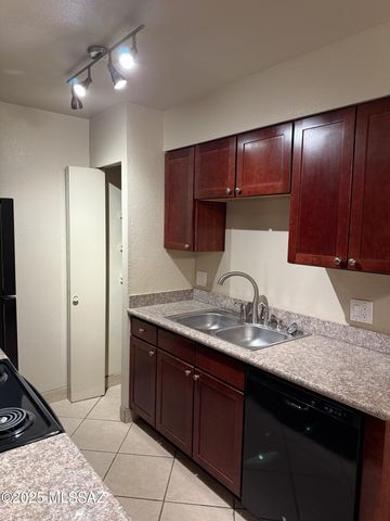 3357 N Country Club Rd Apt 21, Tucson, AZ 85716