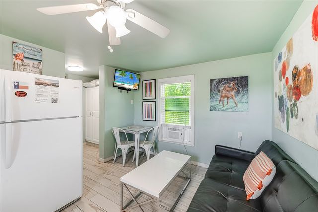 134 N Alister St 26, Port Aransas, TX 78373