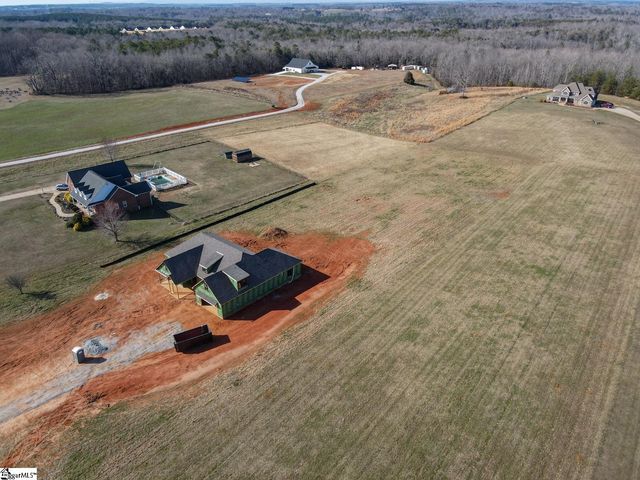 812 Old Island Ford Road, Chesnee, SC 29323