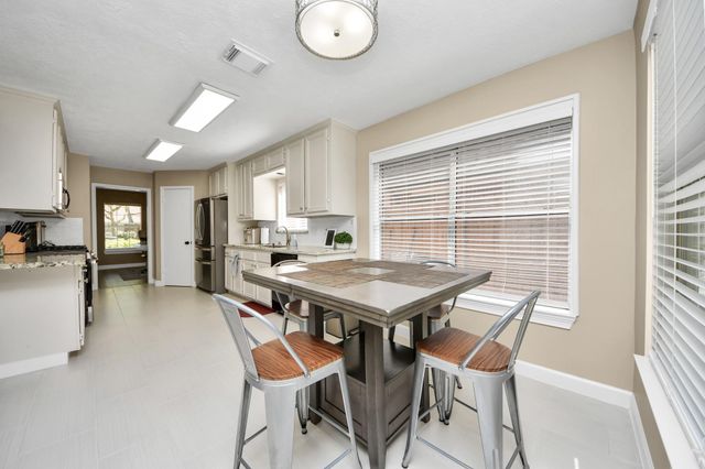 2506 Foxden Drive, Pearland, TX 77584