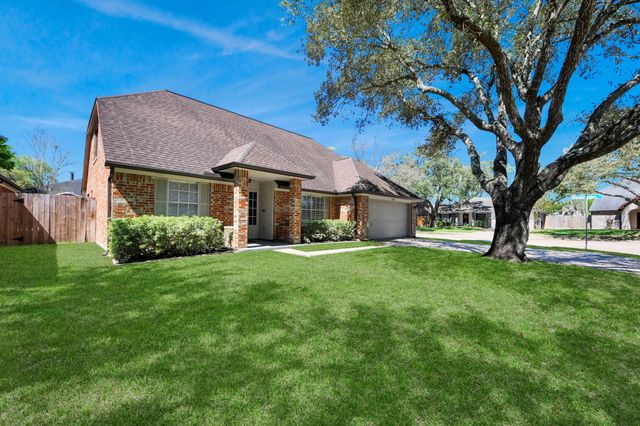 2506 Foxden Drive, Pearland, TX 77584