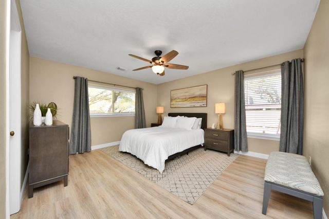 2506 Foxden Drive, Pearland, TX 77584