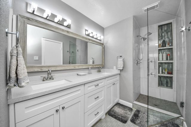 2506 Foxden Drive, Pearland, TX 77584