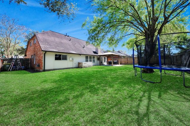 2506 Foxden Drive, Pearland, TX 77584