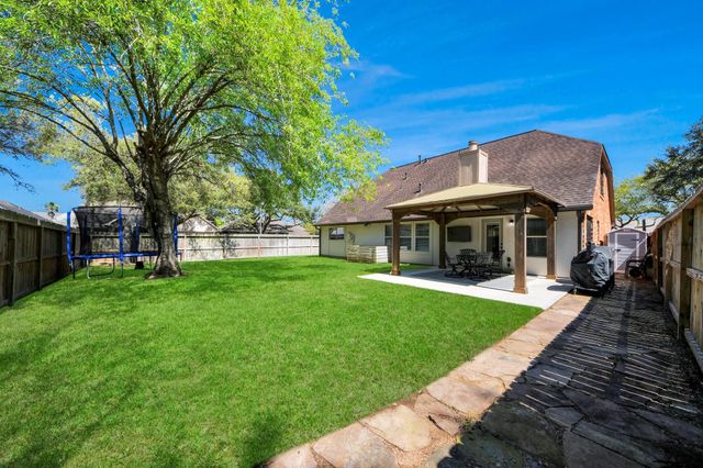 2506 Foxden Drive, Pearland, TX 77584