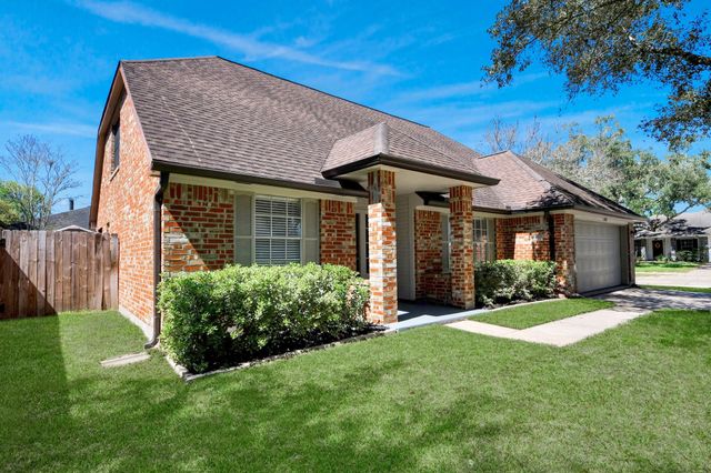 2506 Foxden Drive, Pearland, TX 77584
