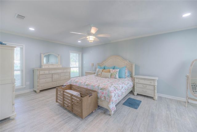 308 Trailwood Drive, Crockett, TX 75835