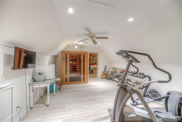 308 Trailwood Drive, Crockett, TX 75835