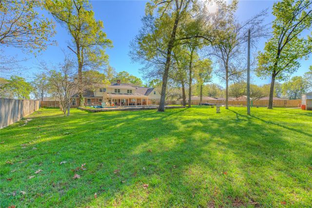 308 Trailwood Drive, Crockett, TX 75835