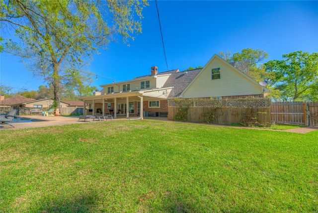 308 Trailwood Drive, Crockett, TX 75835