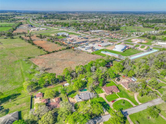 308 Trailwood Drive, Crockett, TX 75835