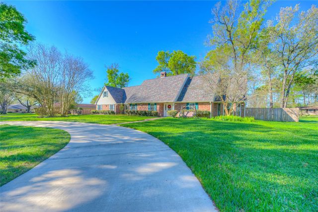 308 Trailwood Drive, Crockett, TX 75835