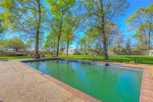 308 Trailwood Drive, Crockett, TX 75835